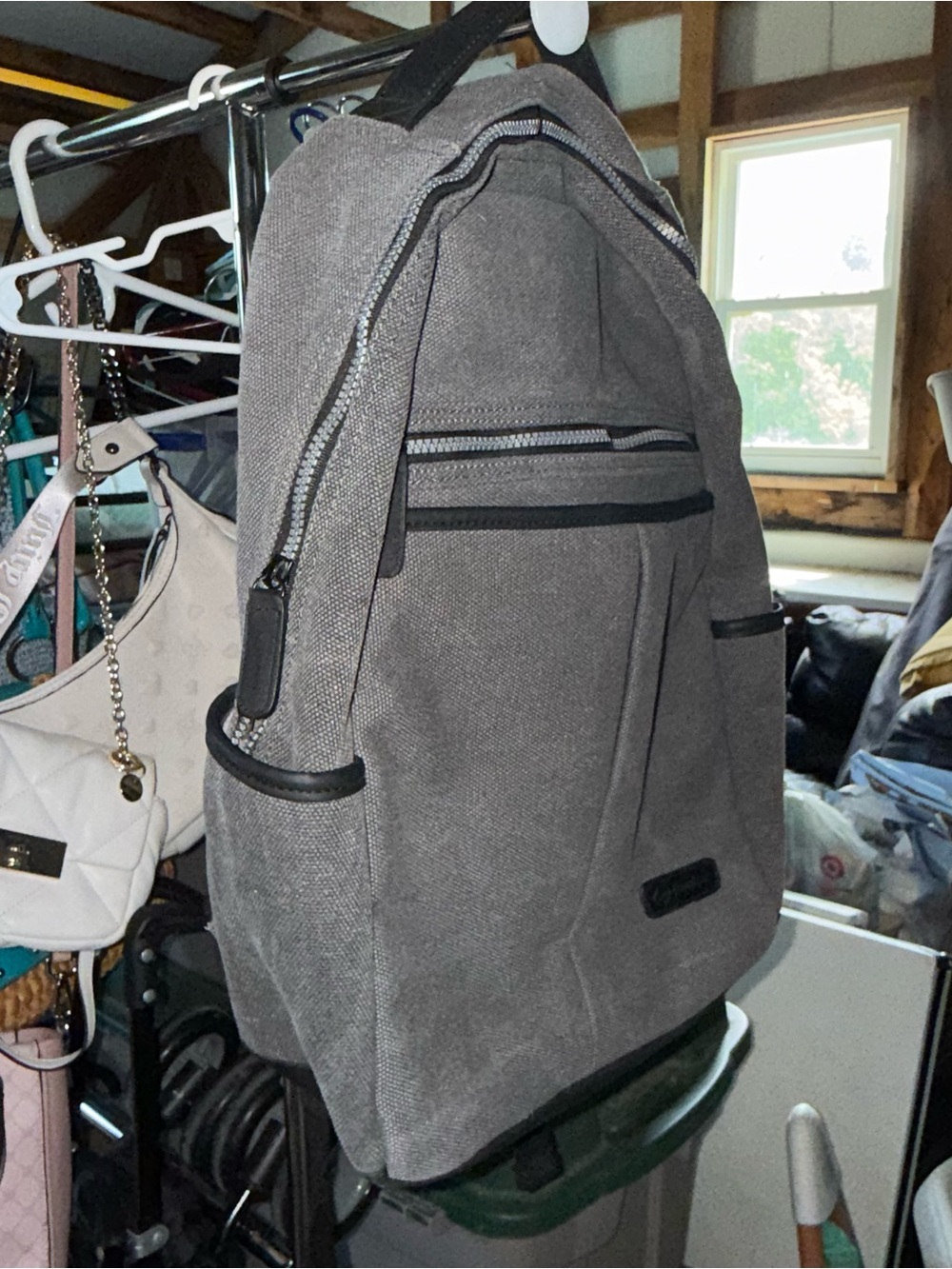 Tomtoc backpack - Picture 3 of 5